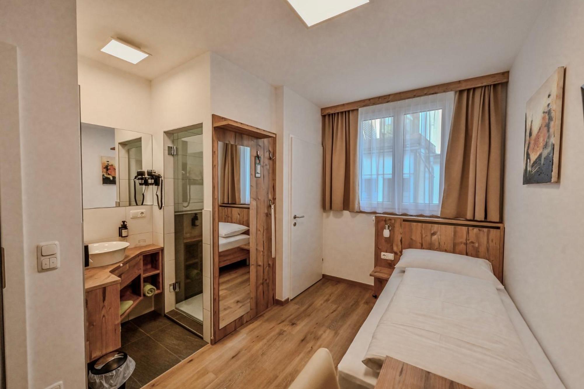 Hotel "City Rooms Wels" Esterno foto
